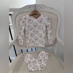 🤍 12~18 Mth Soft Pink Duck Print Baby Pajama Set - Long Sleeve Top & Pants NWT